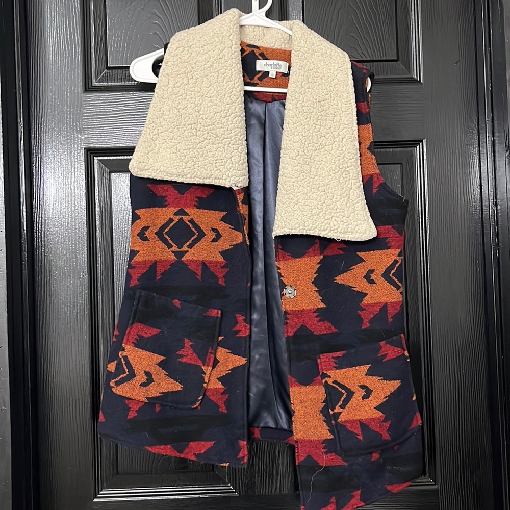 Tribal print vest perfect for fall